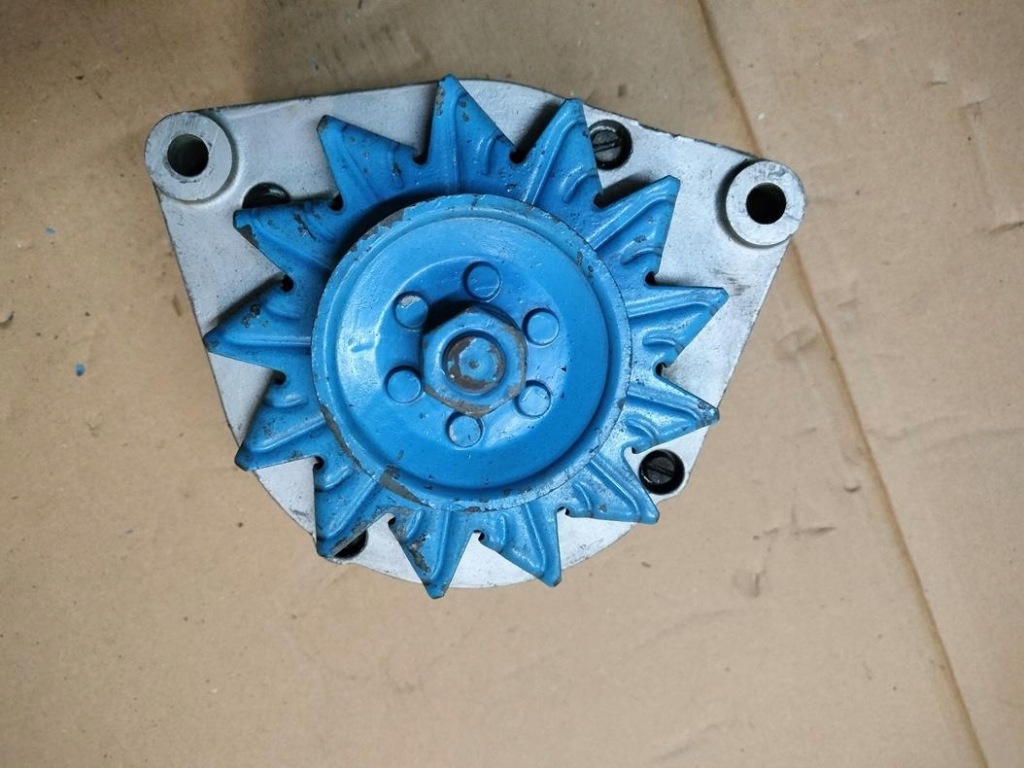 Купить Генератор 14v 35a mercedes w123 w114 w115 новый