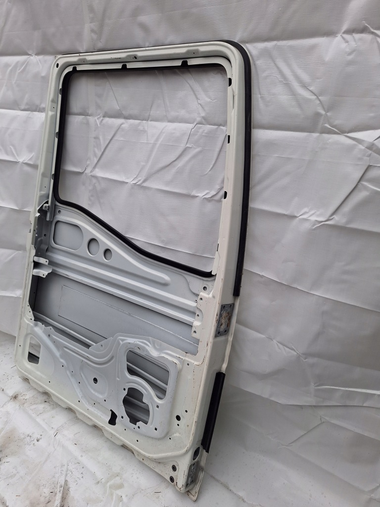 Man tgx 18.520 дверь левая передние перед Недорого