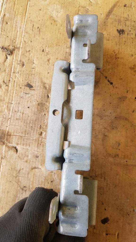 фото №5, Кронштейн ручки потолочный vw touareg iii 760858679