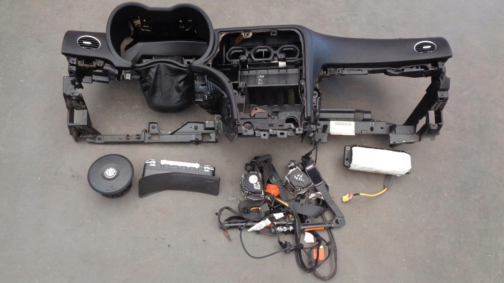 фото №1, Приборная панель консоль подушки безопасности ремни alfa romeo 159 lift