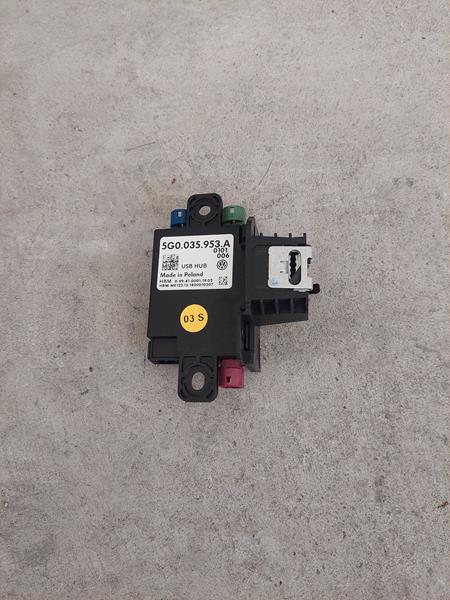 фото №1, Vw golf vii блок управления hub usb 5g0035953a
