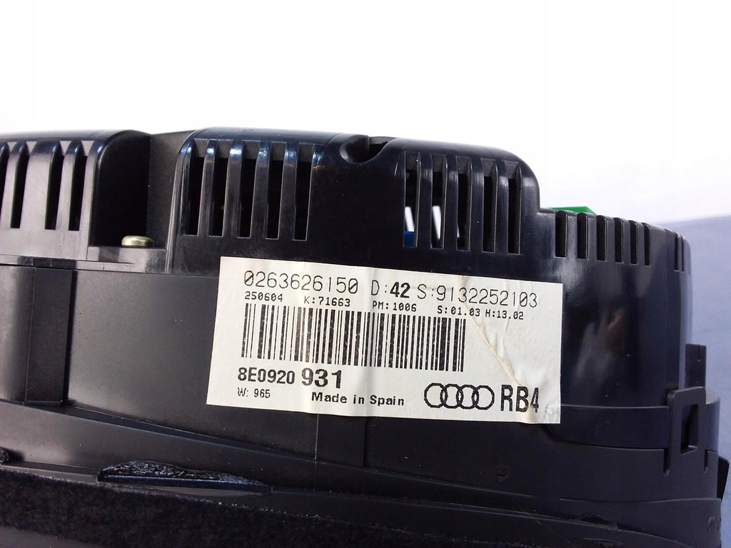 фото №11, Audi a4 b6 2.0 счетчик приборы цветной fis