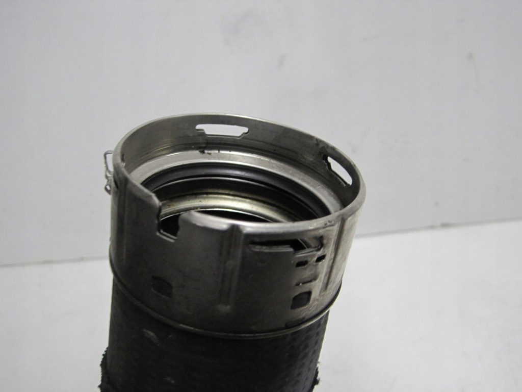 Пабтрубок  труба bmw 8599392 Доставка