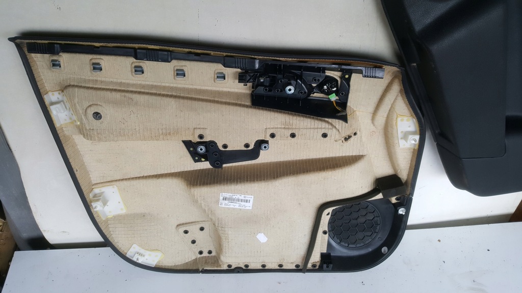 фото №7, Обивка дверь правая перед opel zafira b