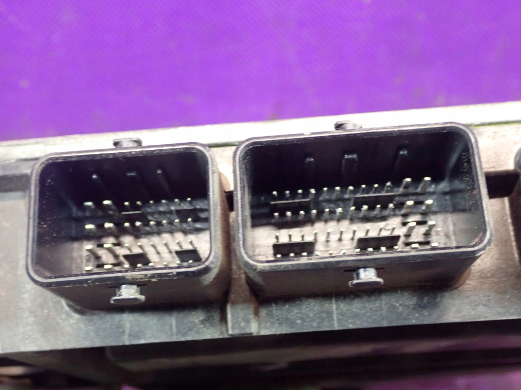 фото №5, Dacia logan i 07-12 1.5 d 86km бортовой компьютер двигателя 8201127198 8201002106