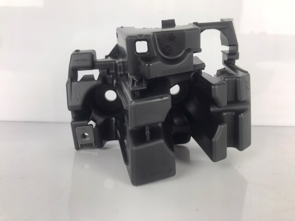 фото №1, Citroen c5 x7 iii kombi направляющая бампера правый задняя 2008-2017