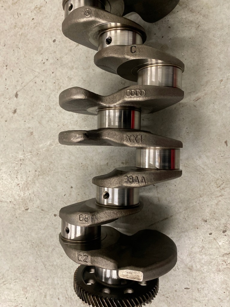 Wał коленчатый audi a4 b8 a5 8t q5 a6 c7 2.0 tdi cgl cjc 38aa 03l1b в Украине