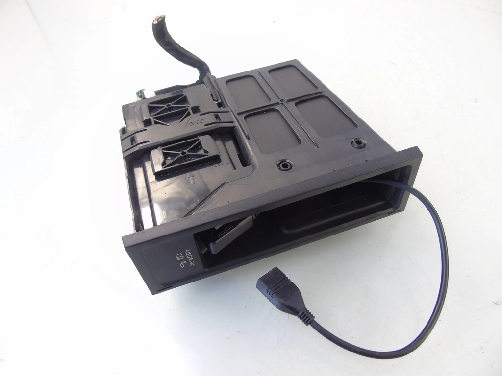 фото №1, Модуль интерфейс интерфейс vw passat b7 5n0035729