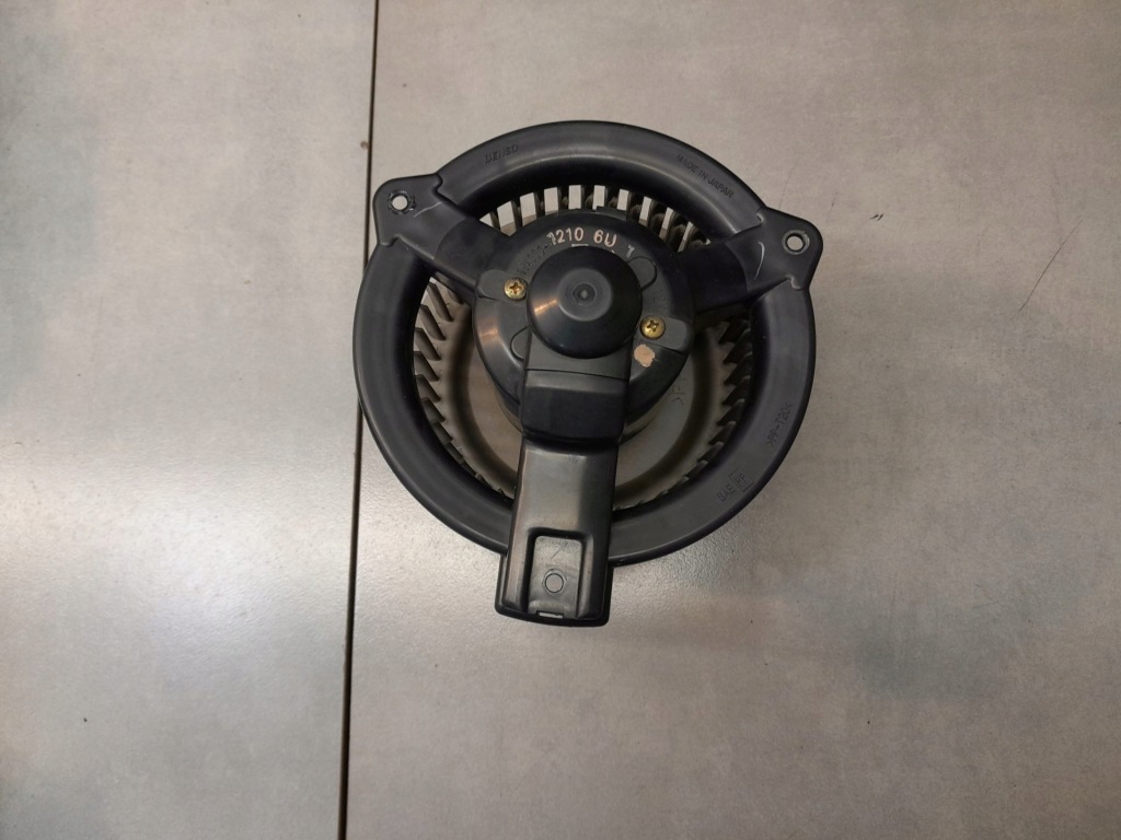 фото №1, Вентилятор воздуходувка toyota yaris i 1.0 194000-1210
