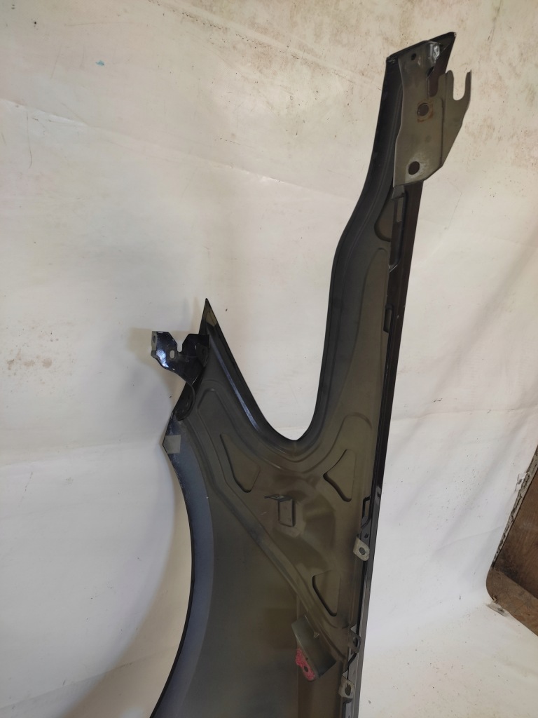 Tesla model 3 крило правий передній перед 2017- Оригінал