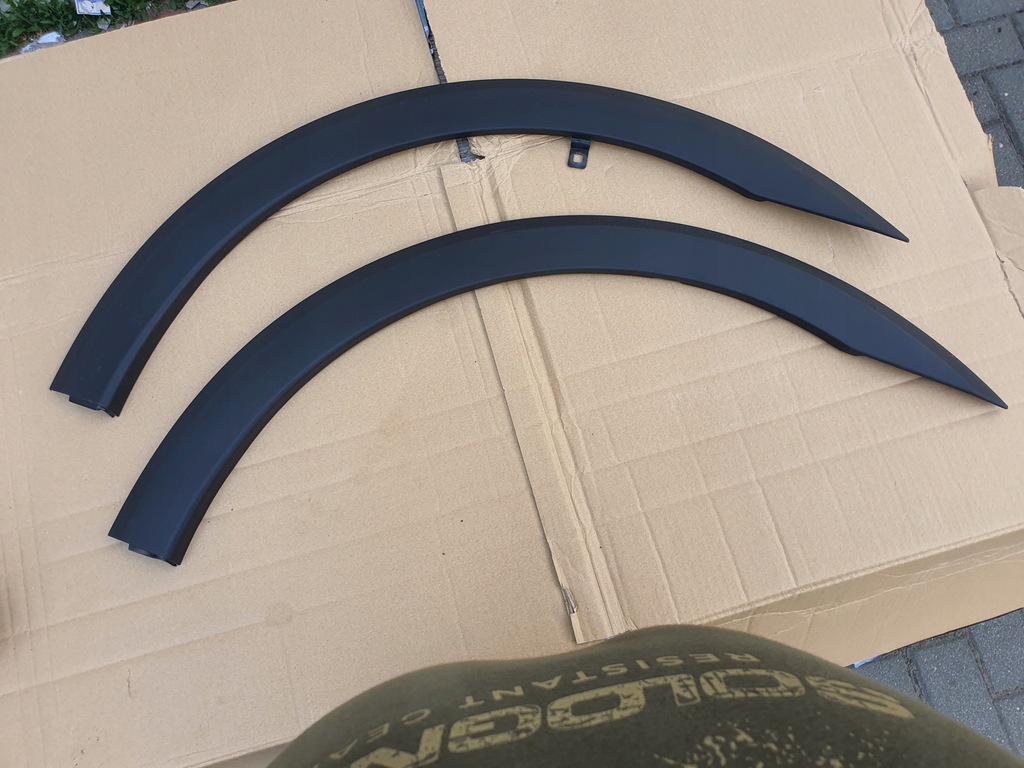 фото №10, Porsche taycan 9j0 молдинг крила правий лівий перед