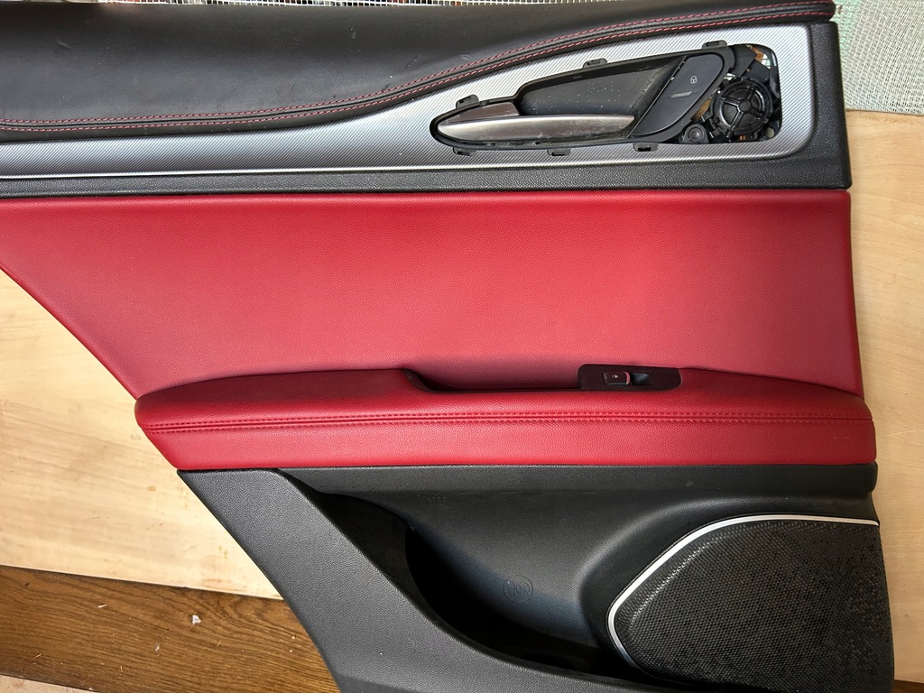 фото №5, Alfa romeo stelvio обшивка обивка дверь левый задняя левая задняя