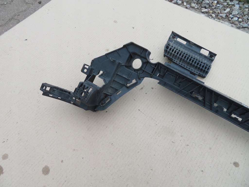 фото №13, Audi a4 b9 allroad направляющая кронштейн задняя 8w9807385b