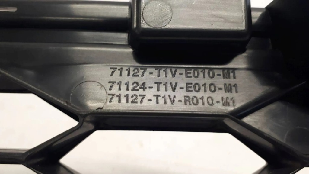 Honda cr-v 2014-2018 решітка бампера перед Ціна