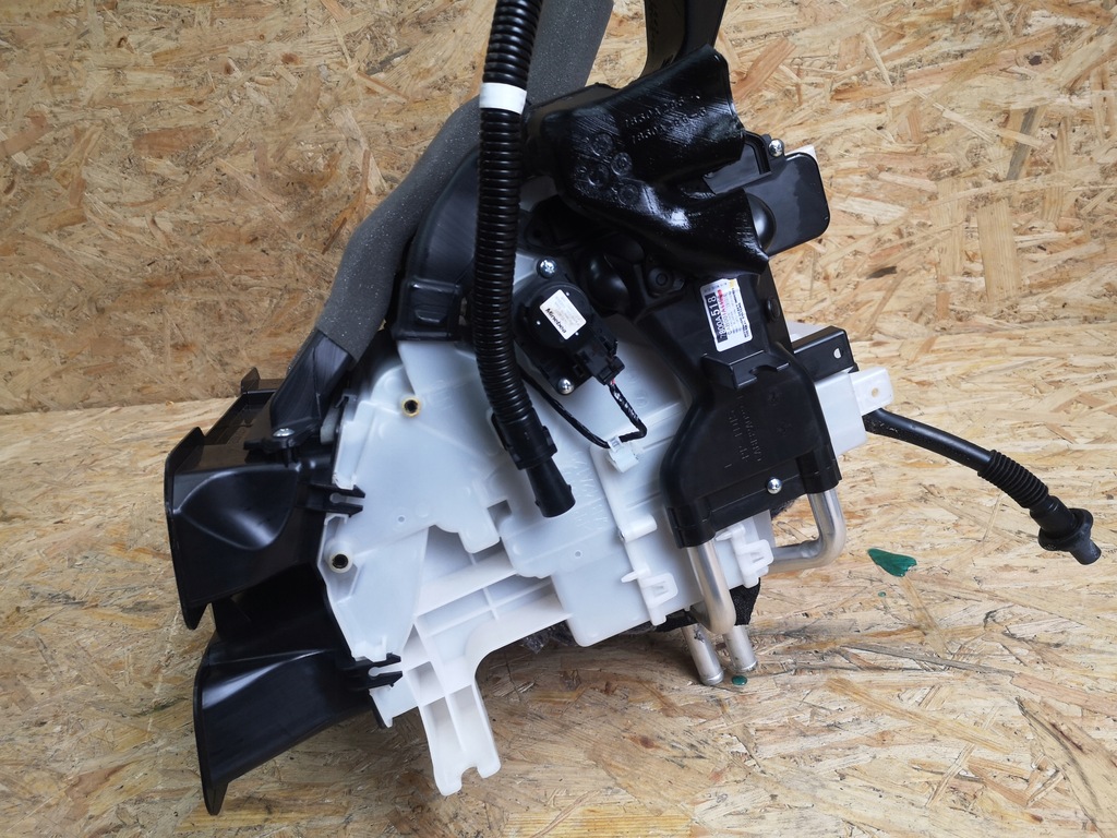 фото №6, Outlander iii 2.4 phev отопитель 7800a518