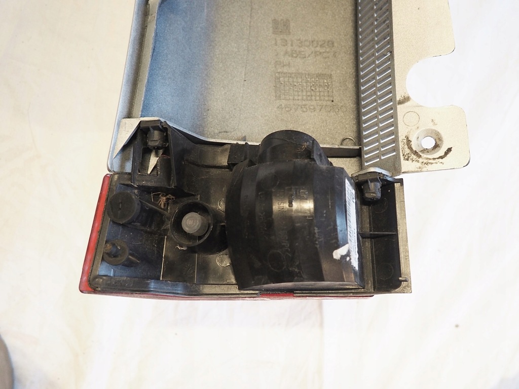 фото №15, Meriva a lift лампа задня права + кутик відбивач 13196001 лак z157 kompl