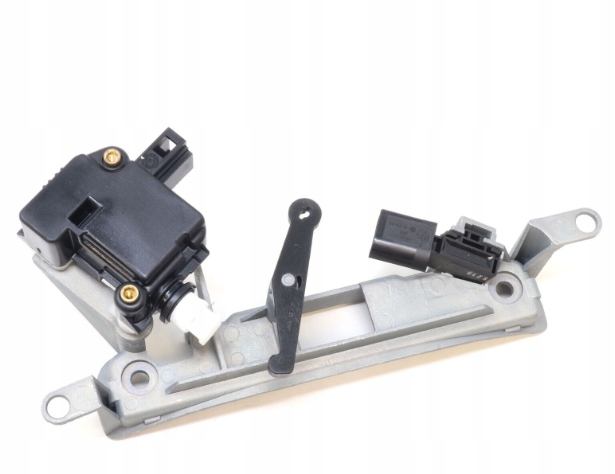 фото №1, Плита крепёжная vw polo 9n оригинальная 6q6827601f