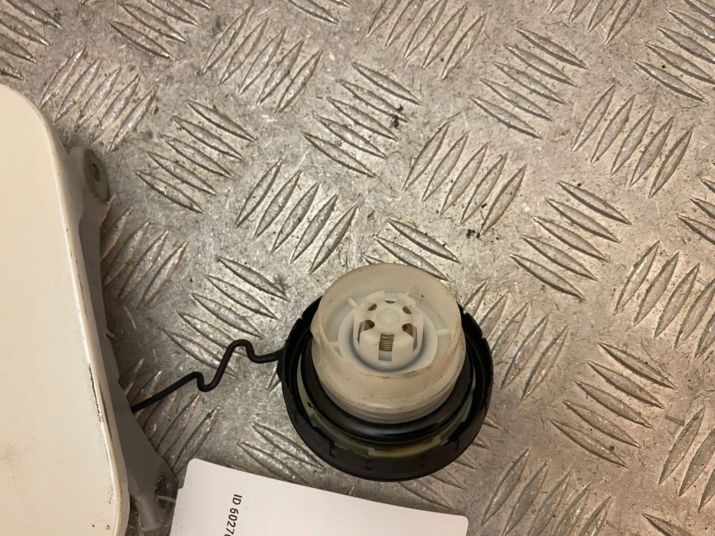 фото №5, Toyota land cruiser j150 кришка заливної пального