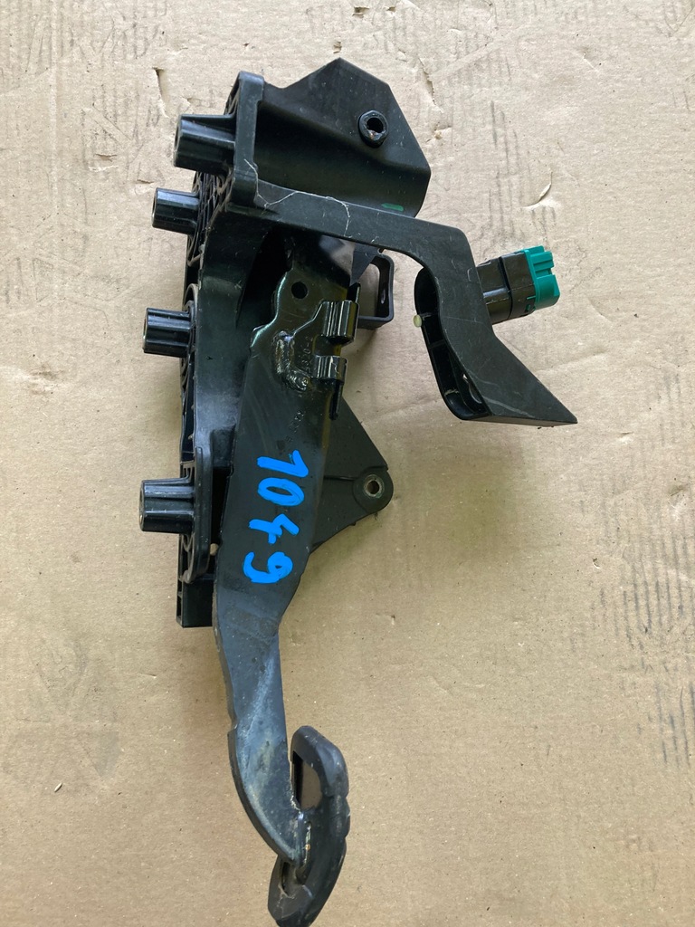 фото №1, Каркас педаль тормоза renault captur ii 465018876r