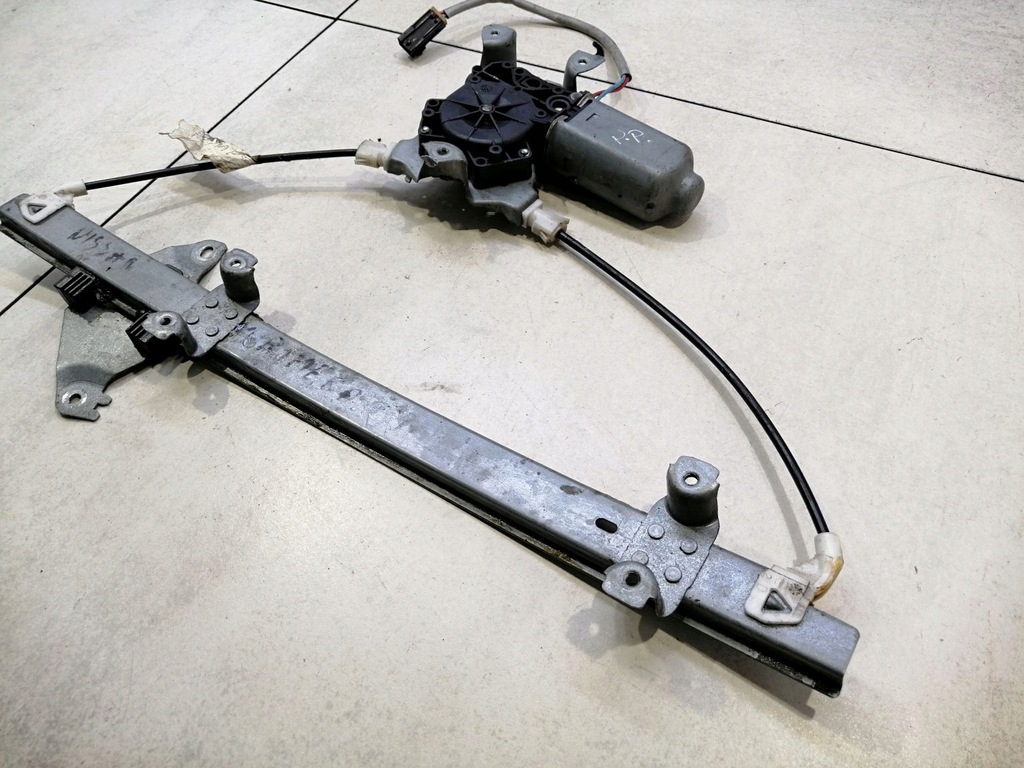 фото №4, Подъемник стекло правый перед nissan primera p11