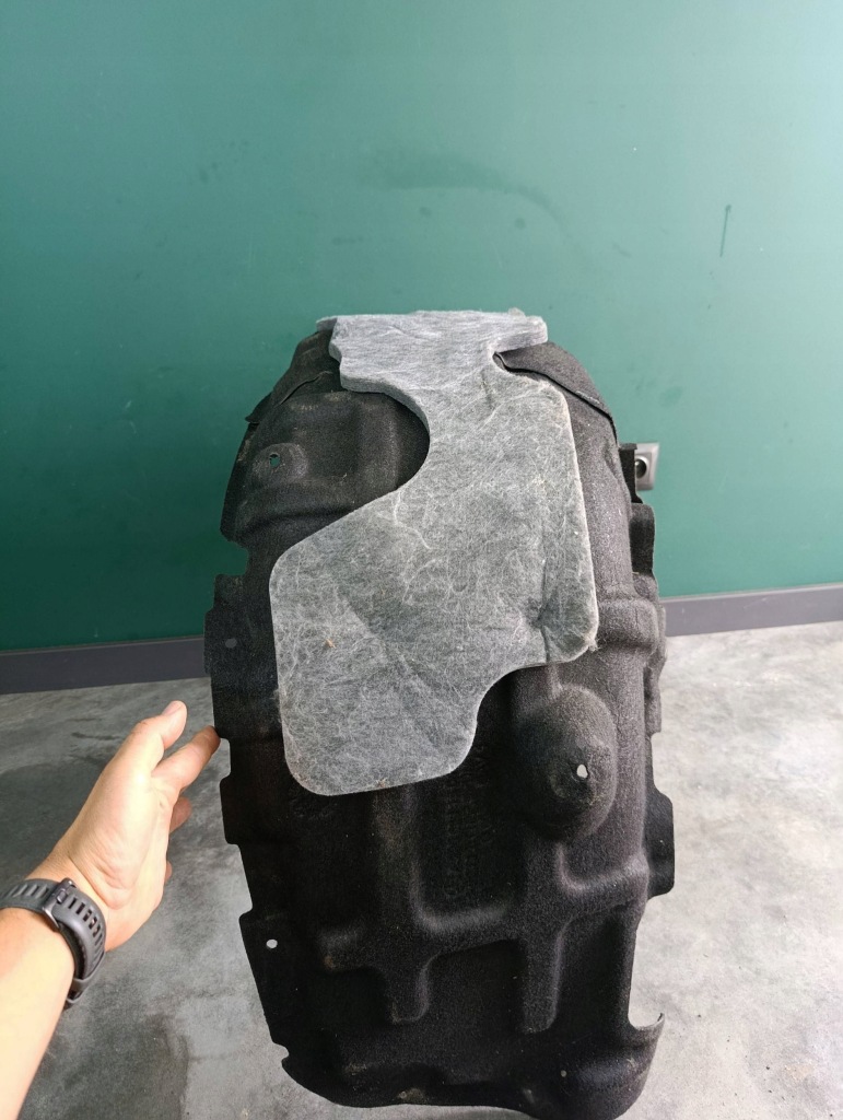 Левая задние подкрылок mercedes eqe v295 левый задний  сторона левая в Украине