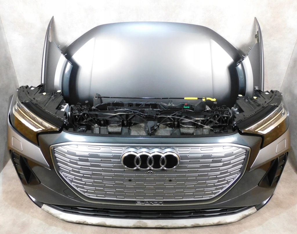 фото №1, Audi q4 89a перед бампер лампы капот pas крылья matrix