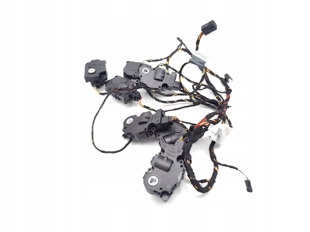 Купити Bmw i8 моторчик обігрівача hybrid plug-in hybrid 170kw 231 hp 9328093