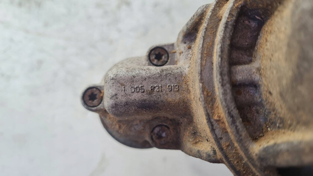 Стартер комплектний  ford transit v 1005831913 європа Недорого