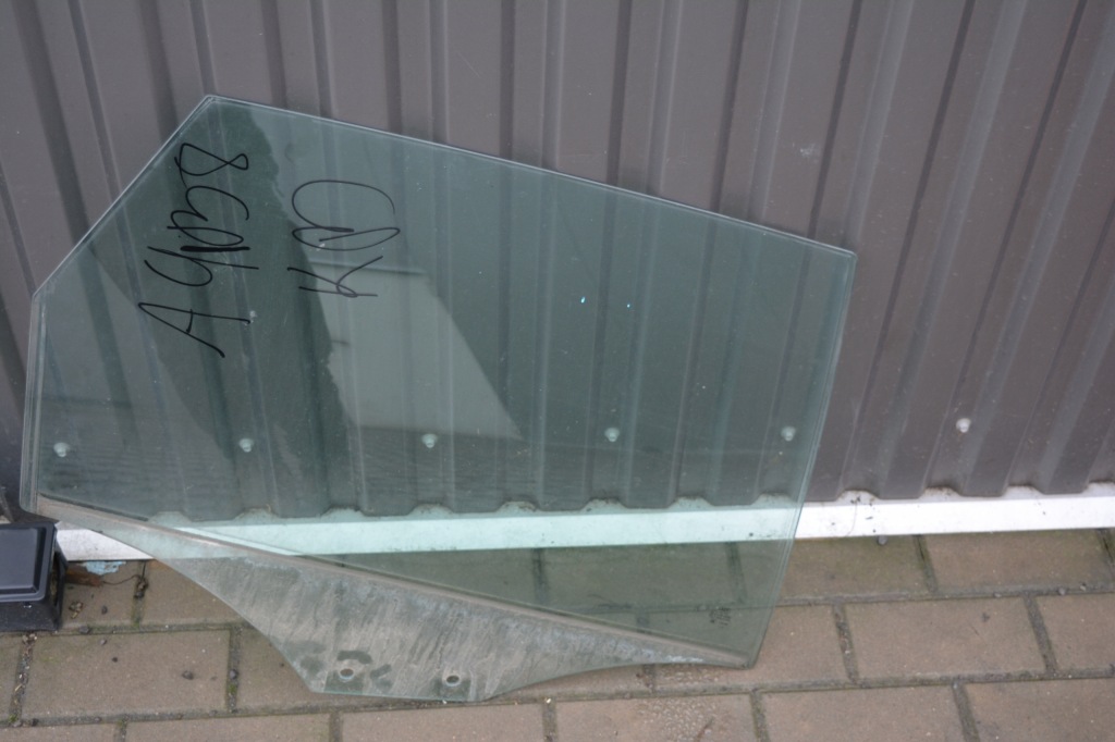 фото №1, Audi a4 b8 kombi стекло дверь правый задняя