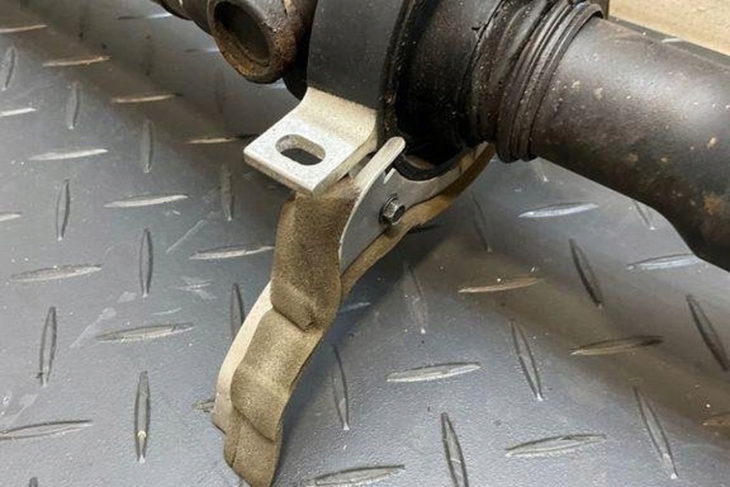 Купить Wał приводной bmw 5 f10 7563150 4.4l бензиновый 2012