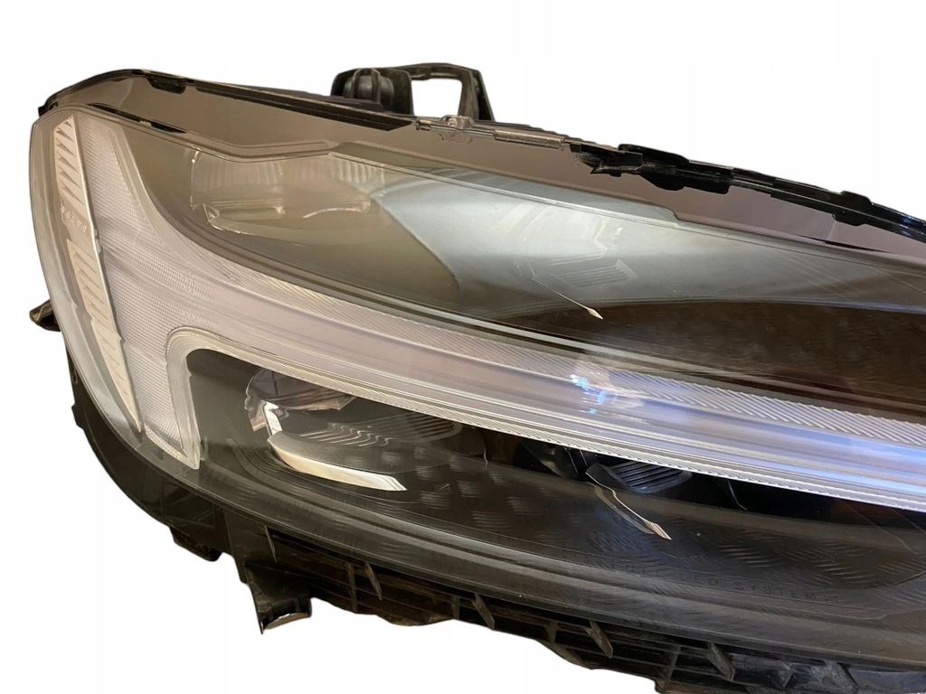 фото №6, Volvo xc60 2022 правая сторона лампа передняя