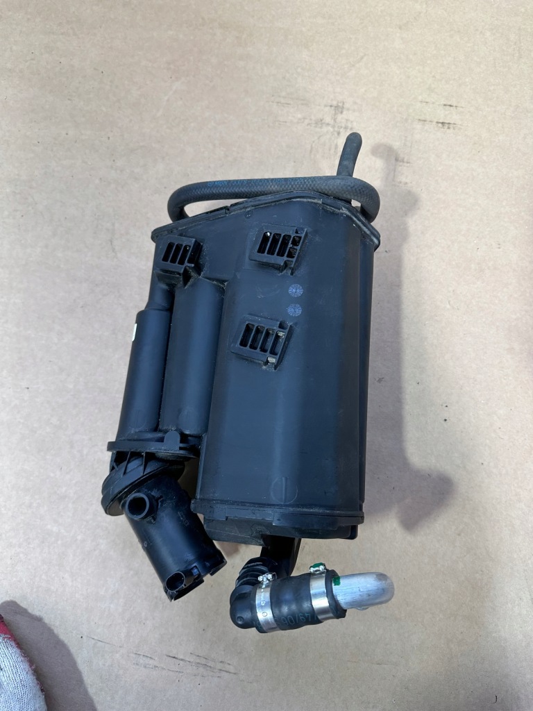 Фильтр угольный, выхлопных газов mercedes sl r230, w230 с Разборки