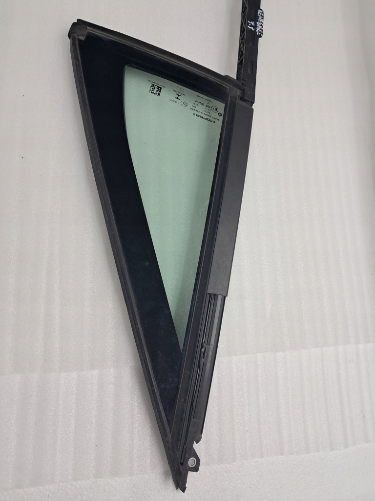 фото №2, Jeep renegade стекло дверь правый перед передняя 520155120