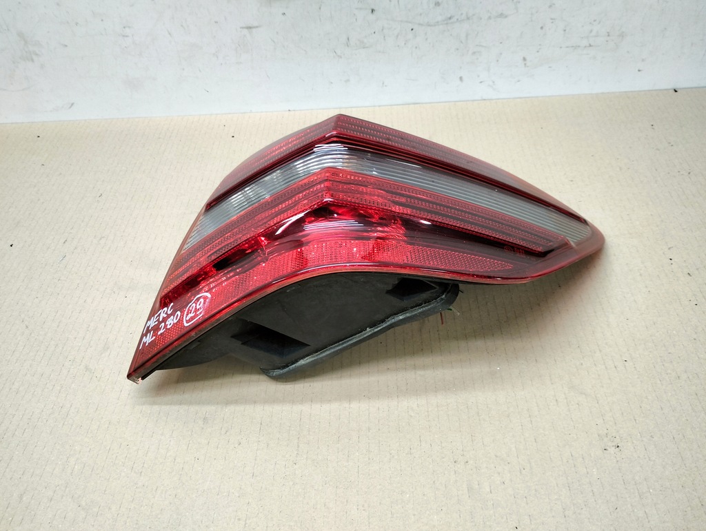 фото №7, Лампа правая задняя mercedes ml w164 lata 2005-2008