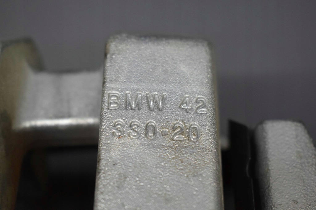 фото №4, Суппорт прижим правый задняя toyota supra