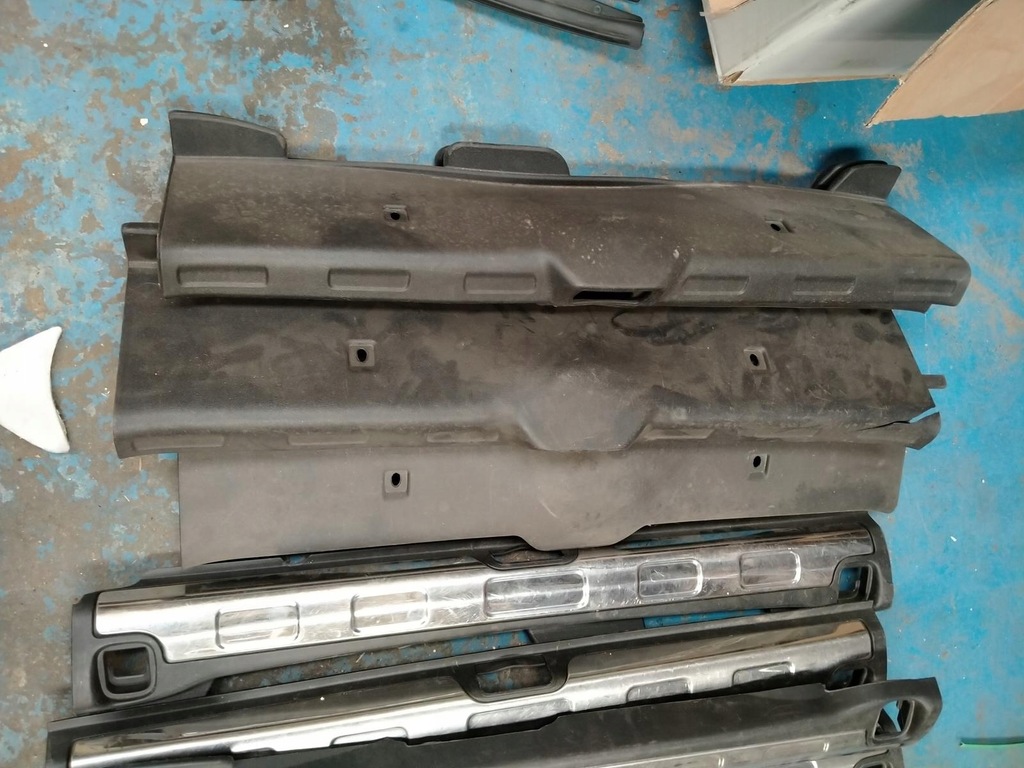 фото №4, Citroen c5 iii защита пластик салона панели заднего поперечина