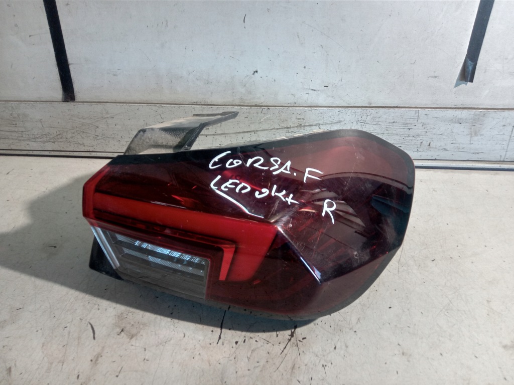 фото №1, Opel corsa f лампа правая задняя led gs-line