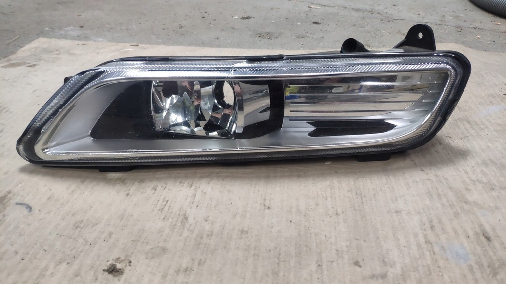 фото №1, Противотуманная фара левый лампочка vw passat b7