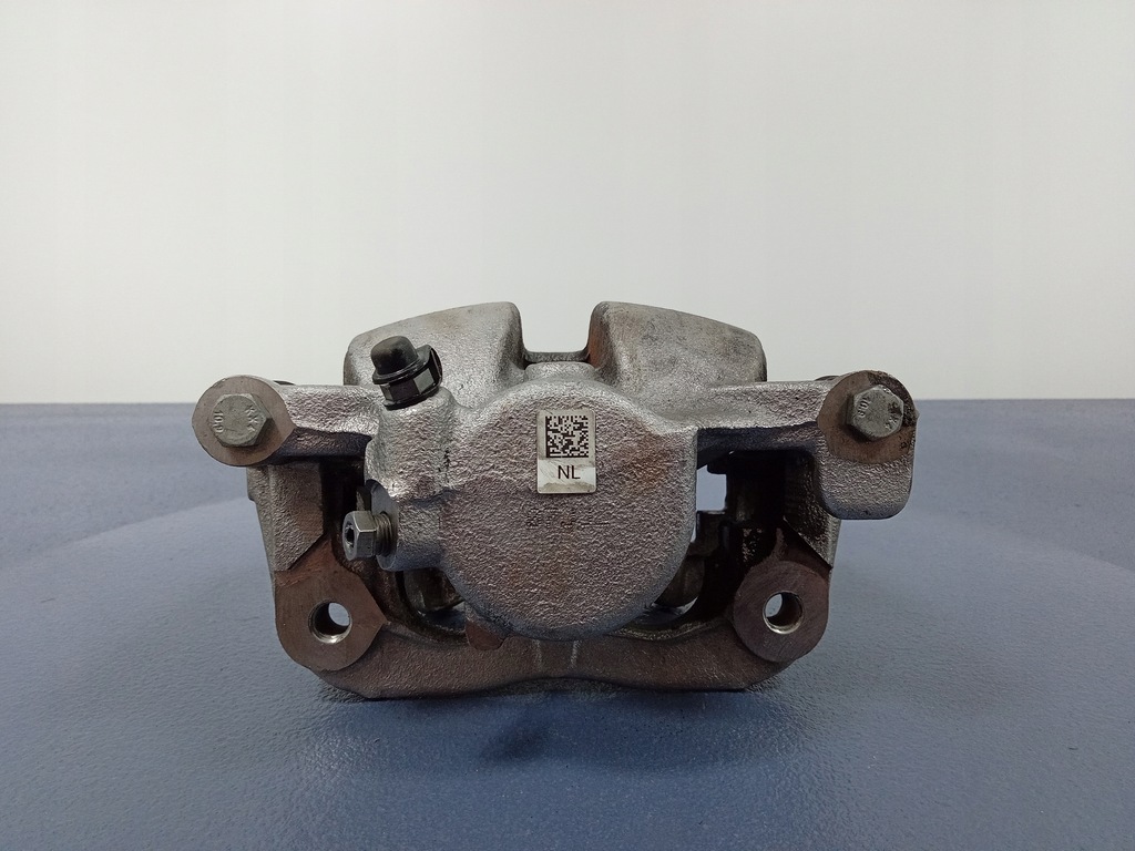 фото №4, Bmw 1 f40 f44 супорт перед лівий скоба 54/24/307