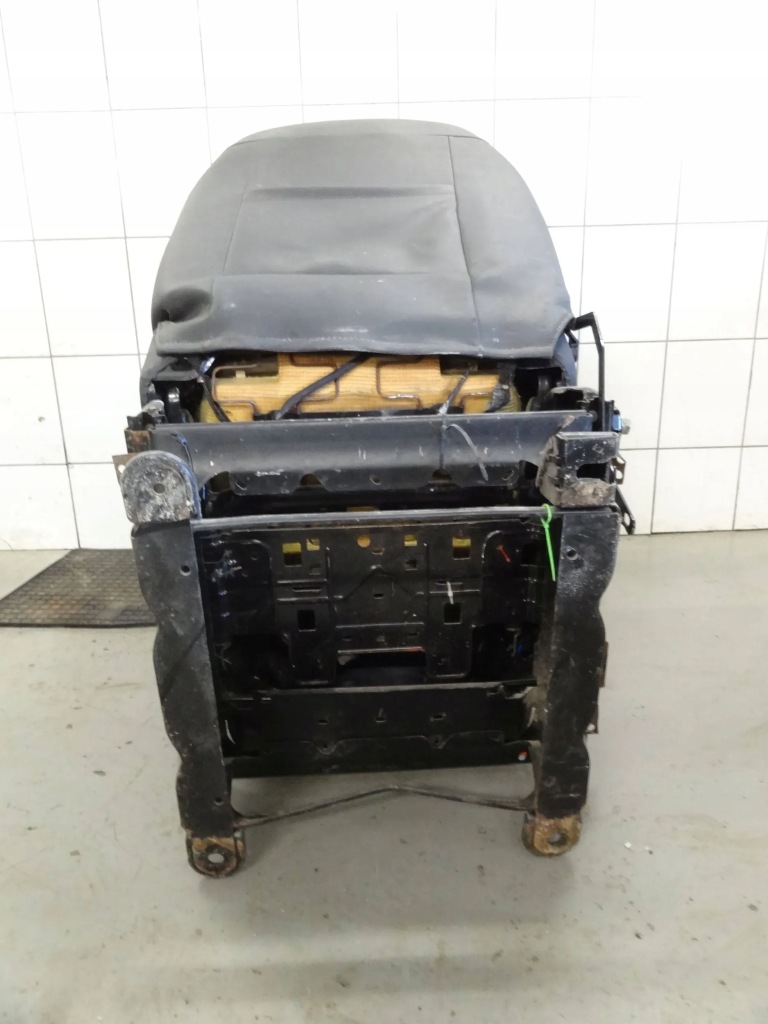 фото №1, Opel vivaro i a 2003 сиденье заднее сиденье правый перед передняя