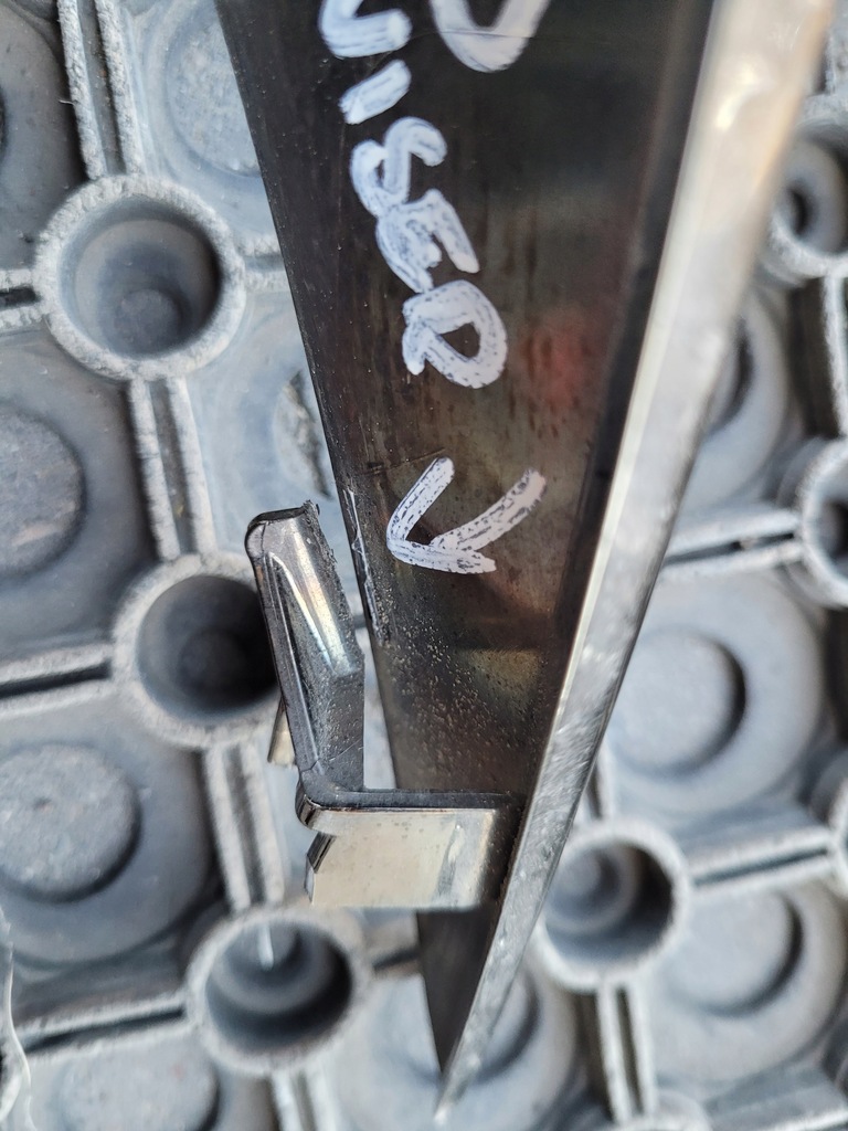 фото №10, Toyota land cruiser j150 молдинг бампера перед левая 53148-60010