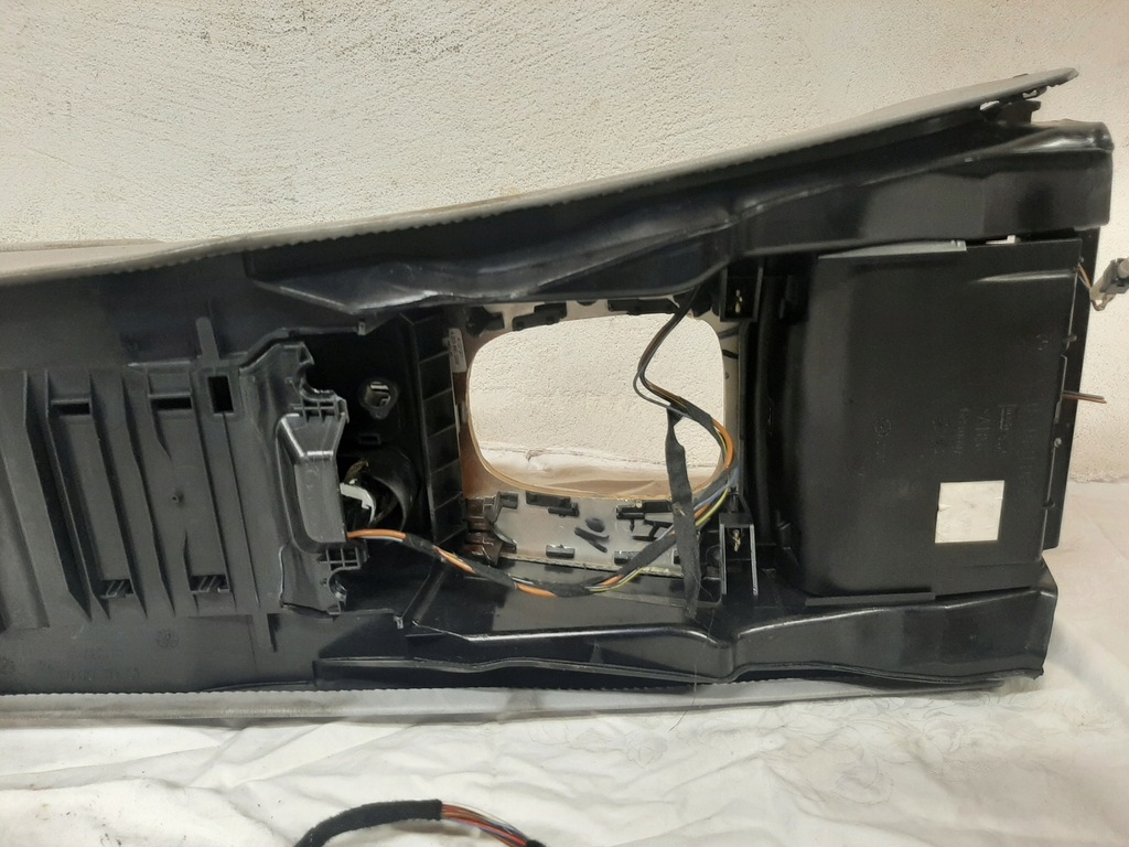 фото №13, Mercedes w203 подлокотник туннель средний