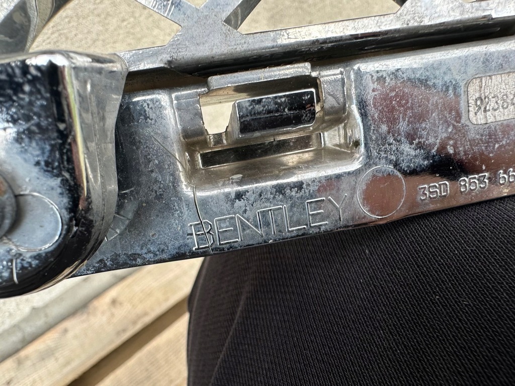 фото №6, Решётка радиатора решётка радиатора перед передняя bentley continental gt 3sd 3sd853667a камера