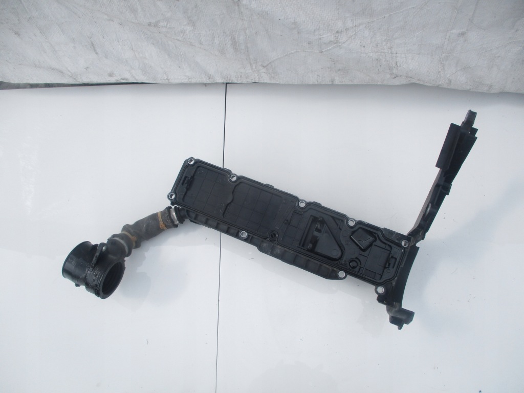 фото №1, Кришка клапанів труба повітря ford focus mk3 volvo s60 v60 ii 1.6 d tdci