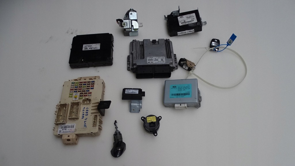 фото №1, Набор стартовый kia ceed ii 1.6 crdi key less lift