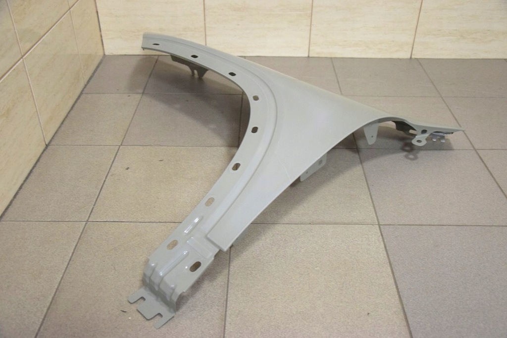 фото №11, Mercedes eqb x243 21-r. передний крыло перед новый oryg. 243