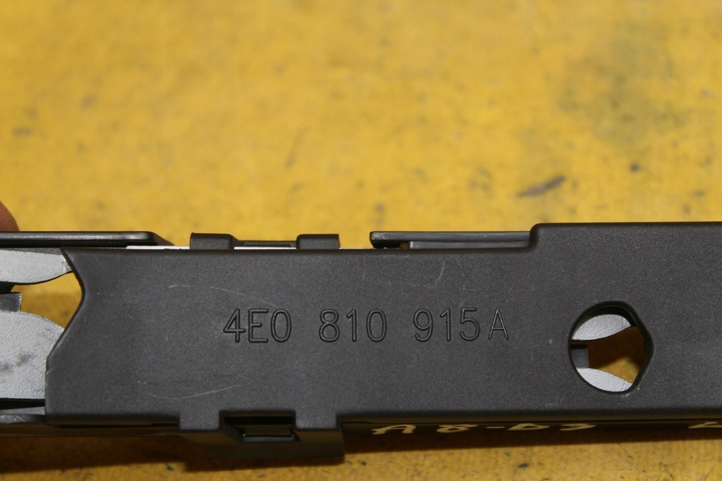 фото №8, Направляющая бампера левый задняя a8 d3 4e0959765h