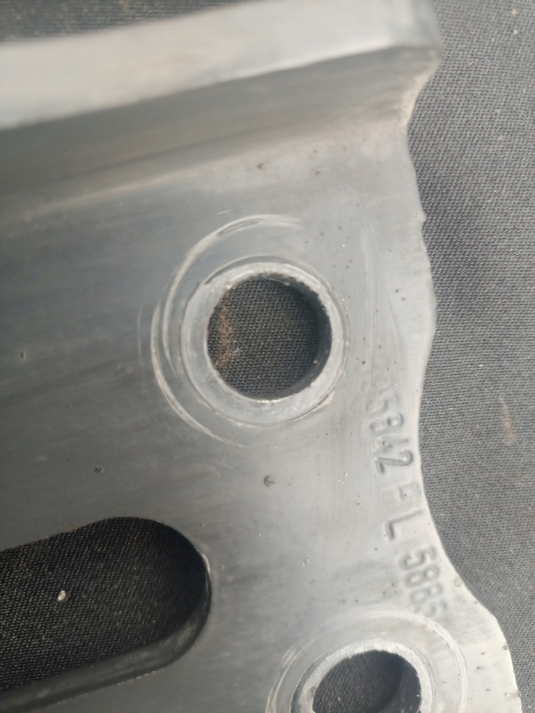 фото №2, Кронштейн верхний кронштейн амортизатора scania r s правое