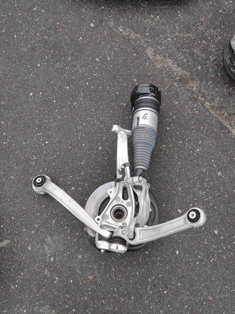 Купити Поворотний кулак ступиця лівий перед ліва передня амортизатор touareg 3 4m0407559