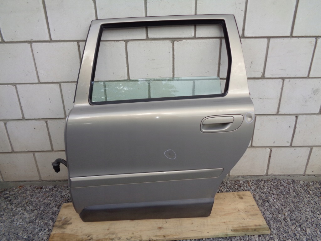 фото №1, Volvo xc70 i 00-07 дверь левый задняя kombi 446-46